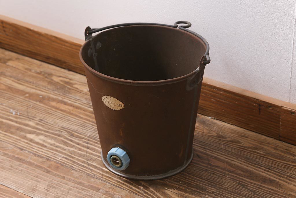 R-040191 レトロ雑貨 日本製 錆びた風合いが味わいのある鉄製の古いバケツ(哺乳バケツ)(R-040191)拍卖