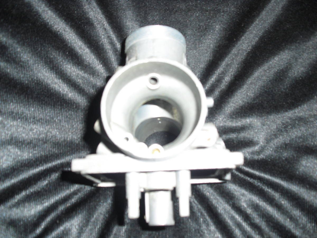 ヤマハ純正 輸出用 4L0 RD250L キャブレター ボディ 右側拍卖