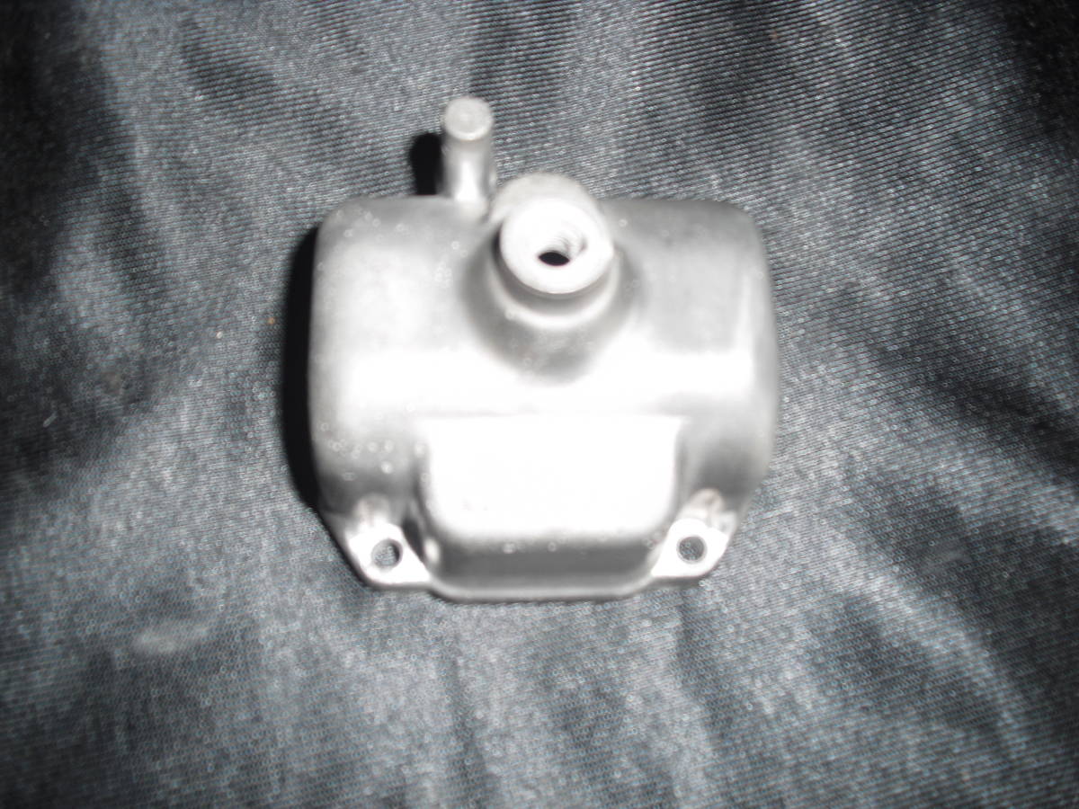 スズキ純正 GSX400T GSX400LGSX400E GSX250T GSX250L GSX250E キャブレターフロートチャンバー1個 ドレンなし拍卖