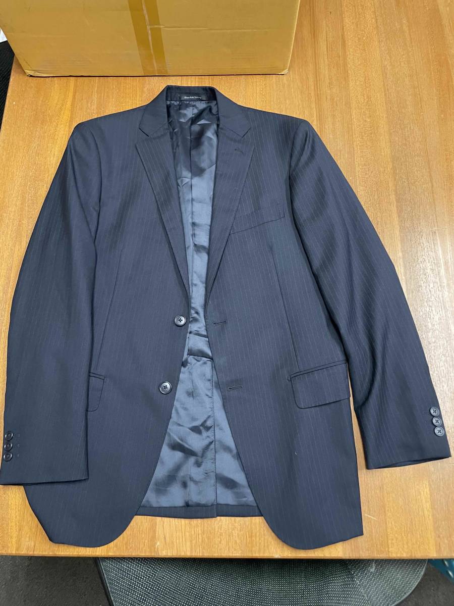 ユナイテッドアローズ ビジネスジャケット ストライプ 2ボタン サイズ48M-L センターベンツ 表毛69%ポリエステル31% 中古品拍卖