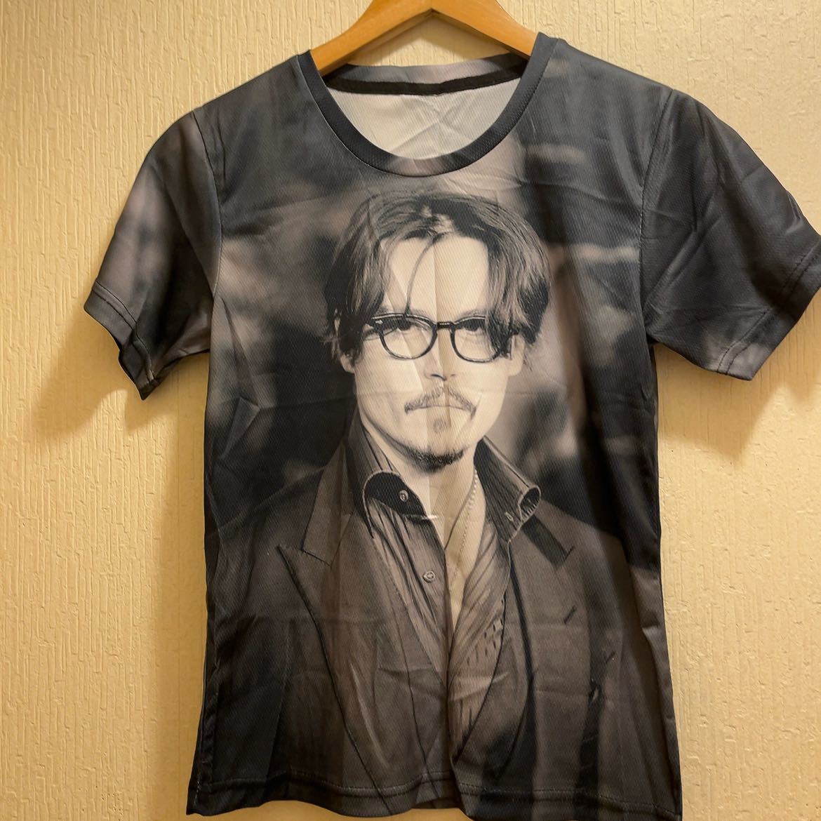 新品★ブラック&ホワイト★ジョニーデップ★Tシャツ★ユニセックス★M拍卖