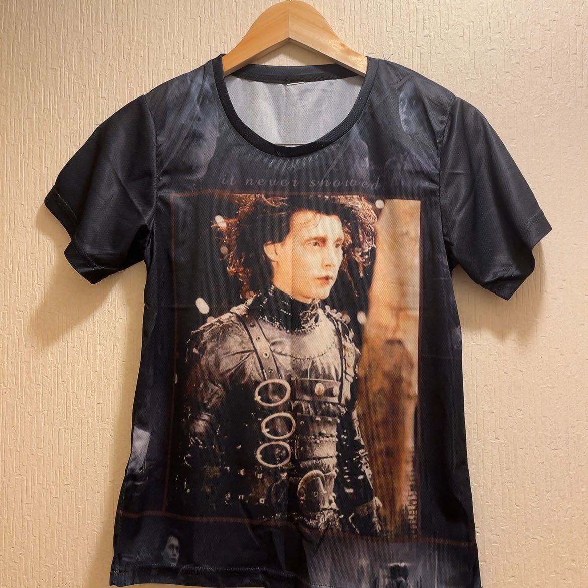 新品★シザーハンズ★ジョニーデップ&ウィノナライダー★Tシャツ★ユニセックス★M拍卖