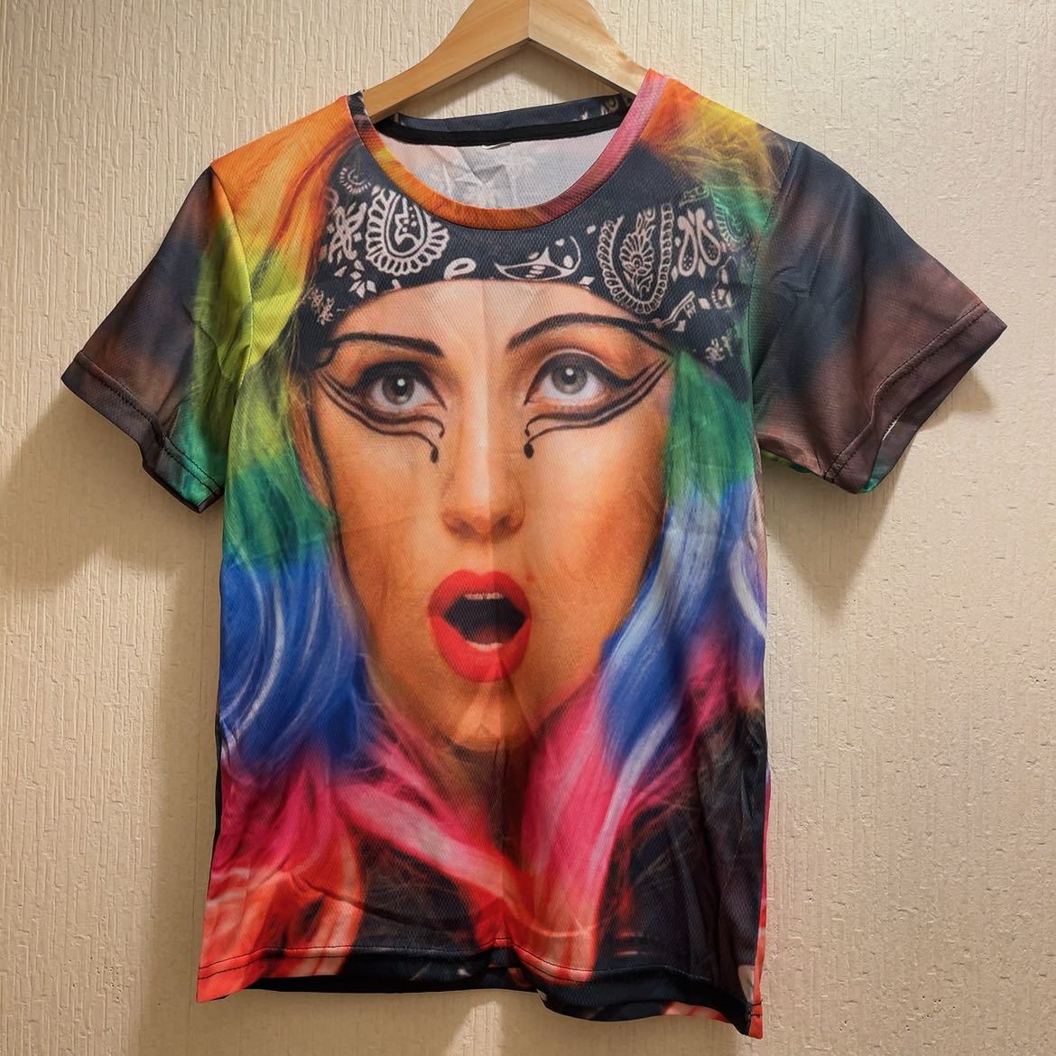 新品★カラフル&マルチカラー★レディーガガ★Tシャツ★ユニセックス★M拍卖