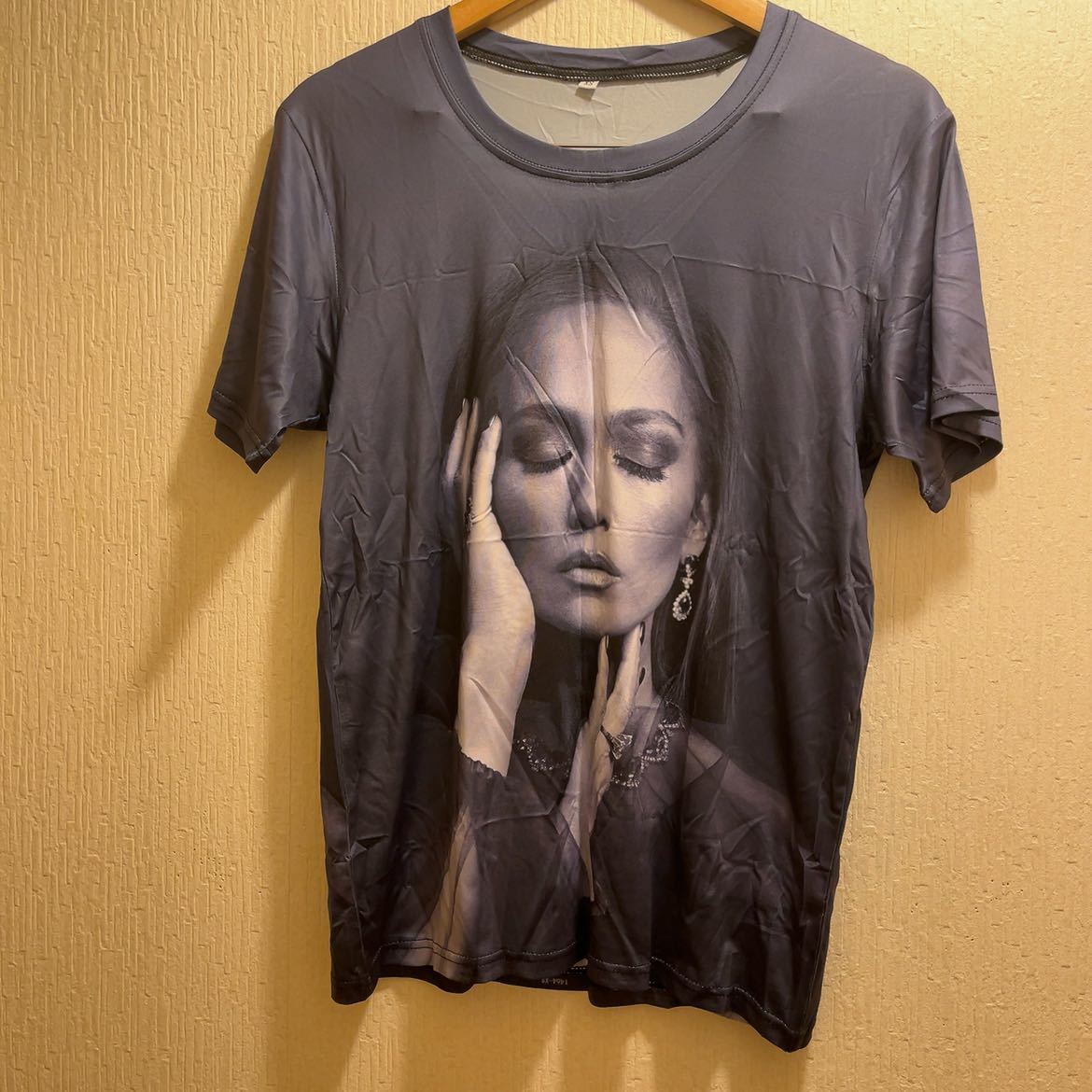 新品★ブラック&ホワイト★ジェニファーロペス★Tシャツ★ユニセックス★L拍卖