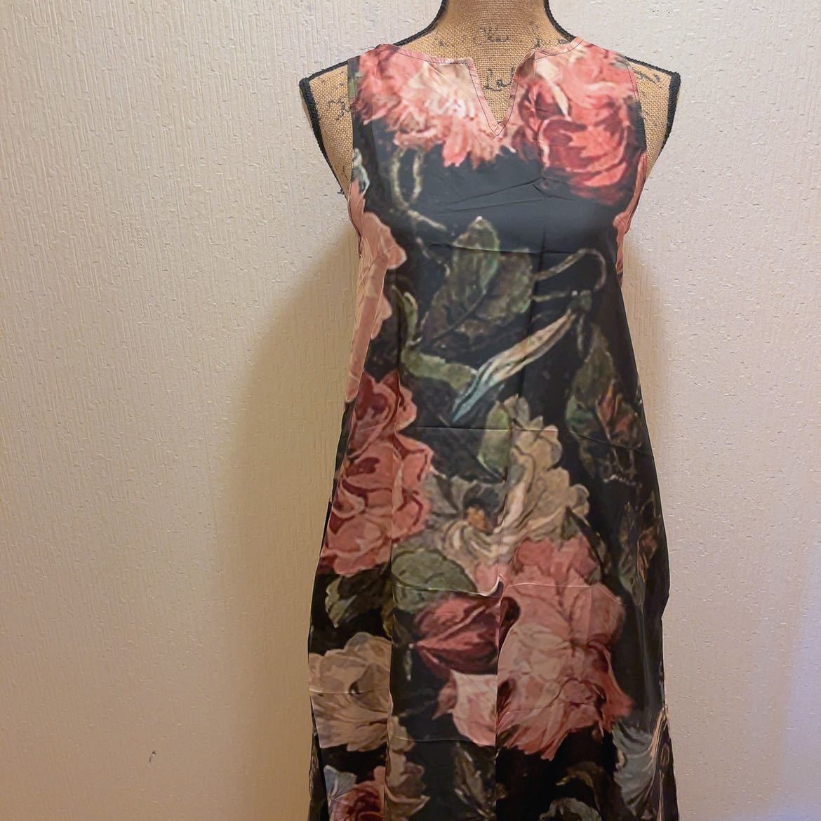 新品★ブラック★花柄★クラシック★総柄★マキシワンピース★ホームウェア★M拍卖