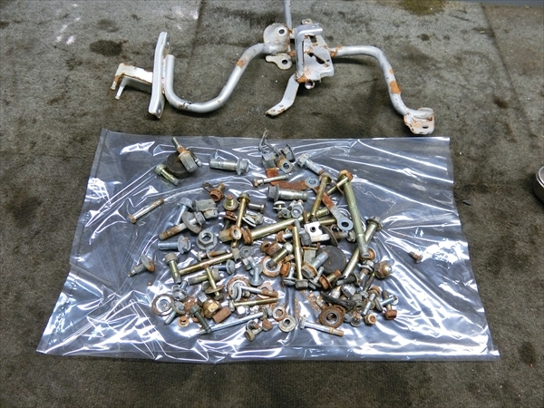 ヒョースン GV250 EFi KM4MJ ネジ ボルト ステー エンジン ハンガー マウント Assy拍卖