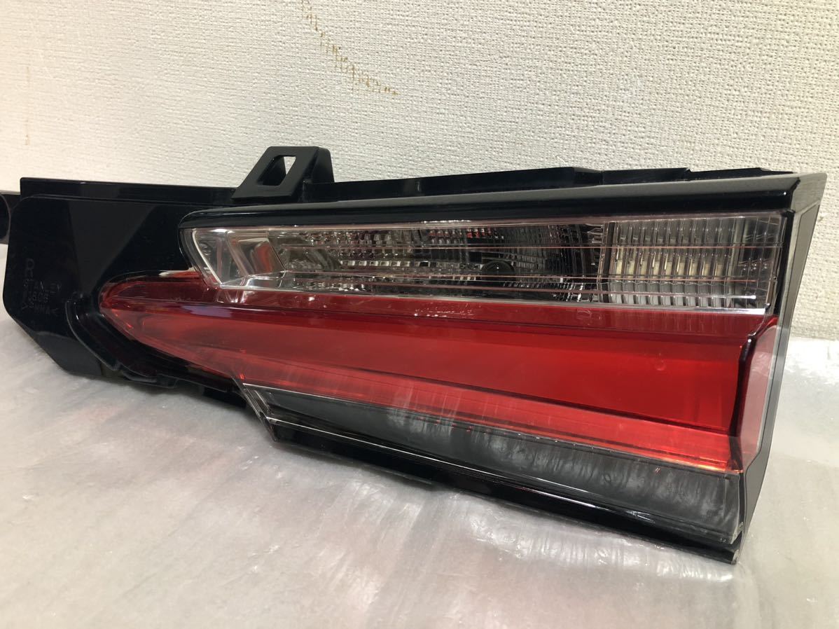 送料無料 レクサス NX AZG10 AZG15 AYZ10 AYZ15 前期 右 フィニッシャー テール ランプ 内側 STANLEY スタンレー 78-4 W1806 LEXUS拍卖