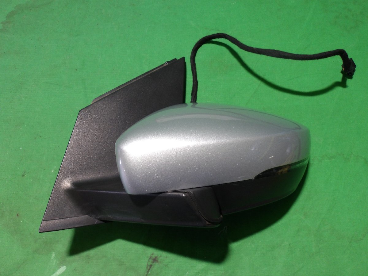 【C】フォルクスワーゲン VWポロ 6RCBZ 左ドアミラー 電動格納 ヒーターあり 8P ターン付 ギン/LA7W拍卖