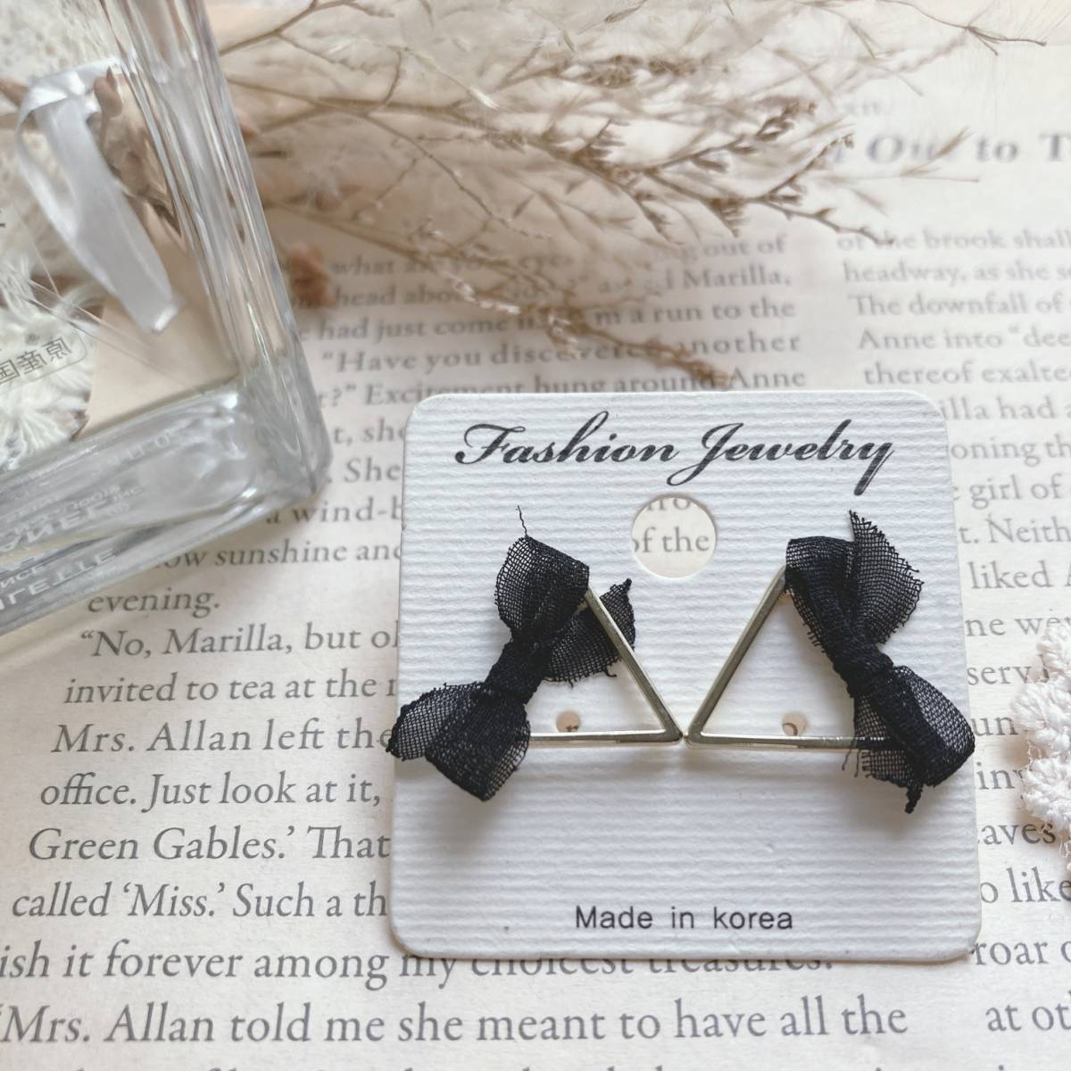 ピアス トライアングル 三角形 ゴールド オーガンジー リボン ブラック 未使用品 韓国製☆Vintage jewelry accessories A594拍卖