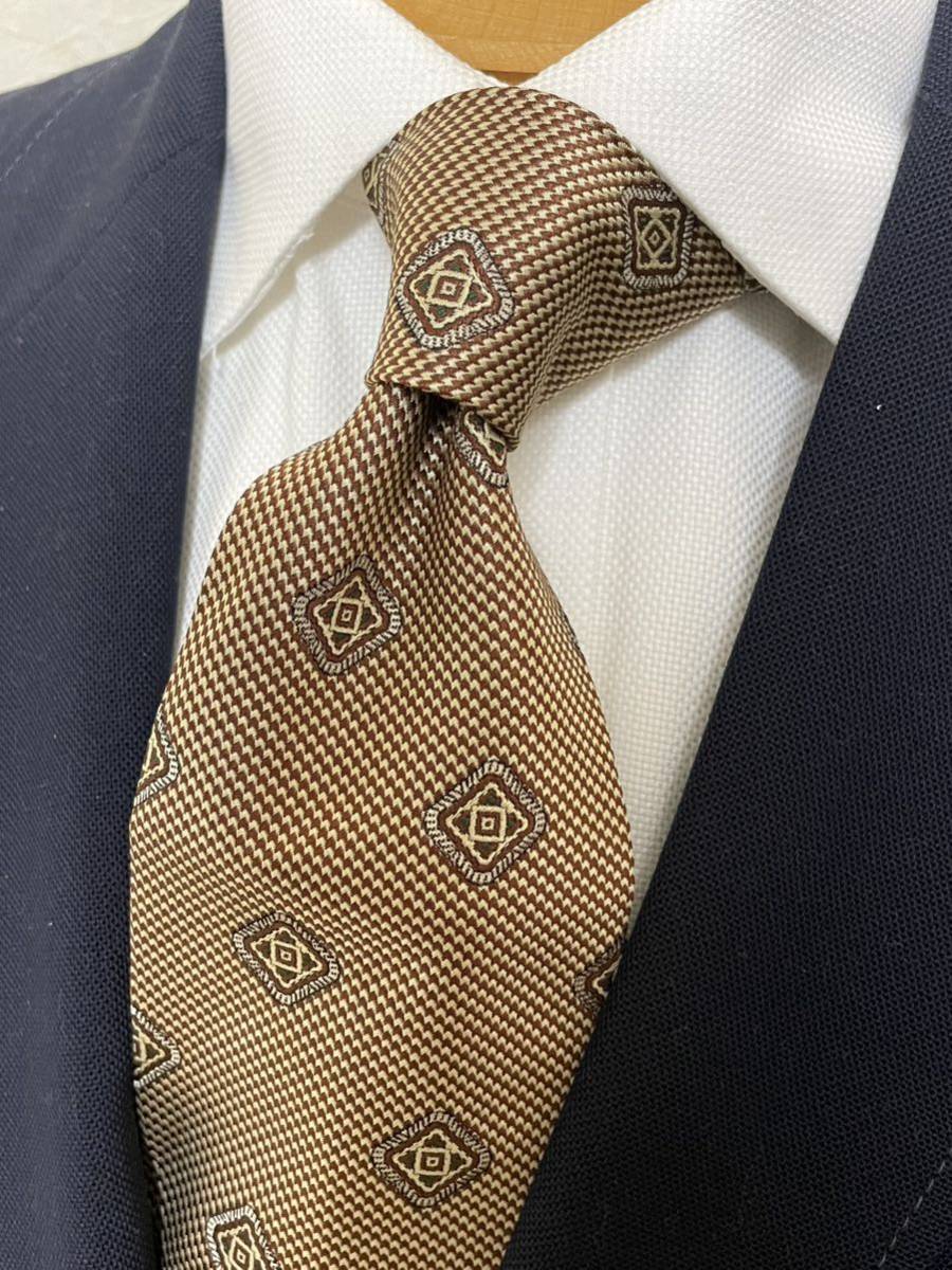 【美品】GIORGIO ROSATI(ジョルジオロサッティ) シルクネクタイ イタリア製 大剣約10cm ブラウン 小紋拍卖