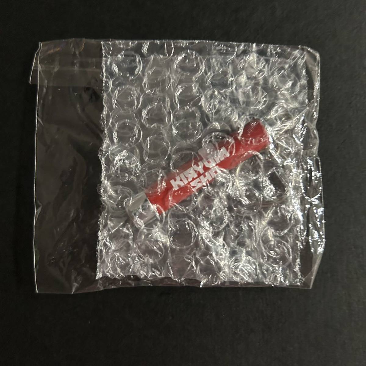 新品★プロジェクターキーホルダー① 鬼龍院翔【2018年 ゴールデンボンバー ロボヒップ ロボツ ガチャ 赤 イラスト】拍卖