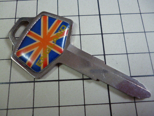 70s 80s ファッション ブランクキー M207 当時物 です(ENGLAND イングランド ) 70年代 80年代 ビンテージ 合鍵 キー拍卖