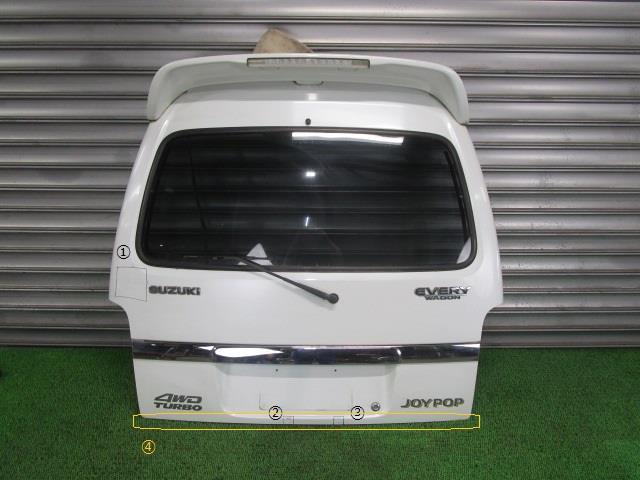 エブリィ GH-DA62W バックドア リアゲート 69100-79AR1 Z7T パールホワイト /40308拍卖