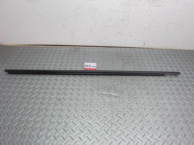 トヨタ 車種不明 Fドアベルトモール 75710-12A20拍卖