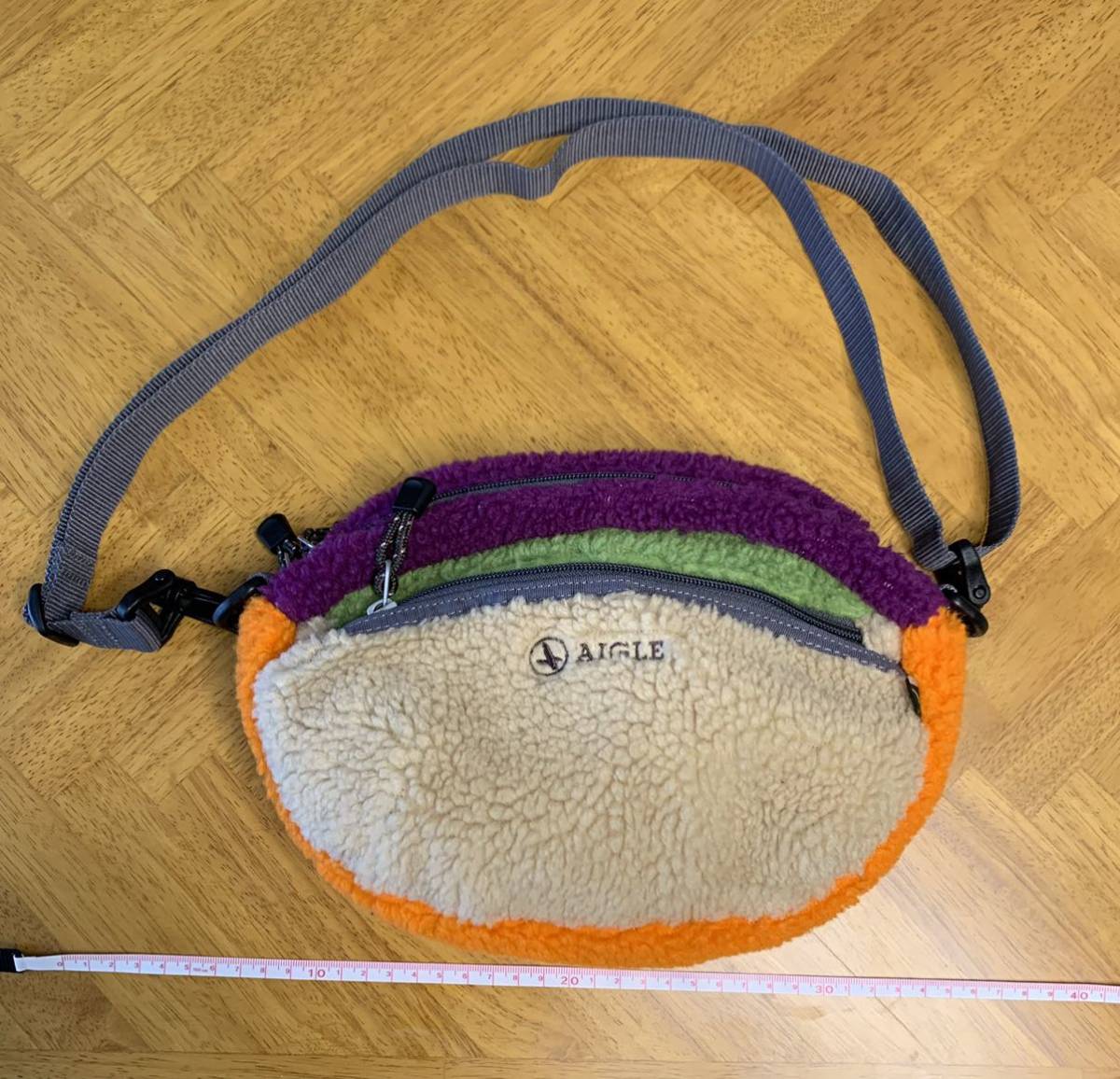 AIGLE エーグル クレイジーカラーボアフリースサコッシュ USED拍卖