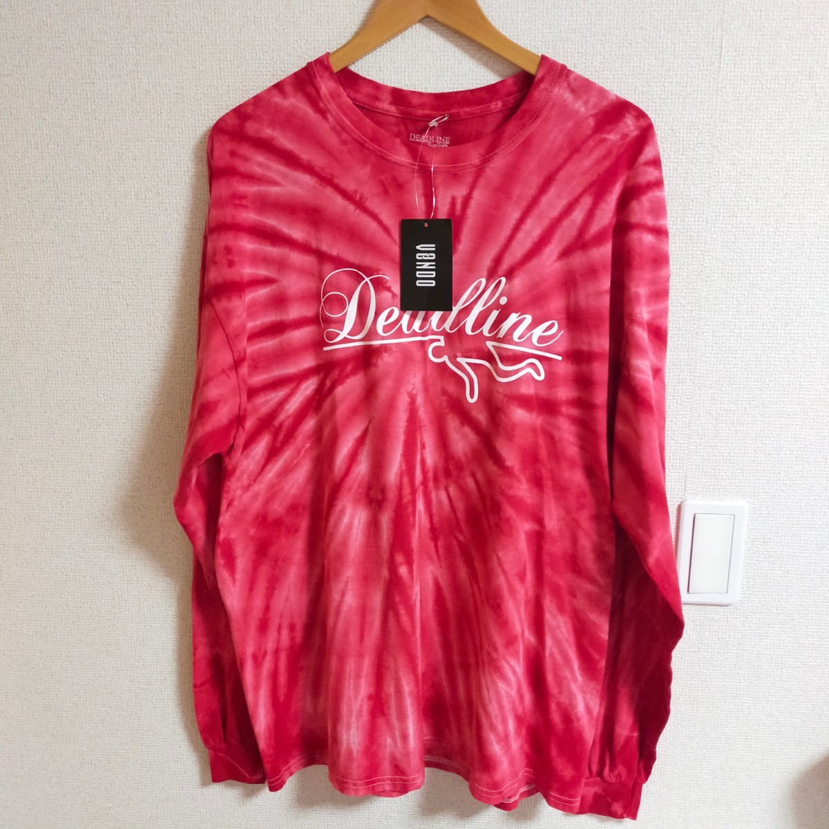 DEADLINE デッドライン Script Logo Cyclone Tee タイダイ ロゴTシャツ 長袖 XL レッド(赤)拍卖