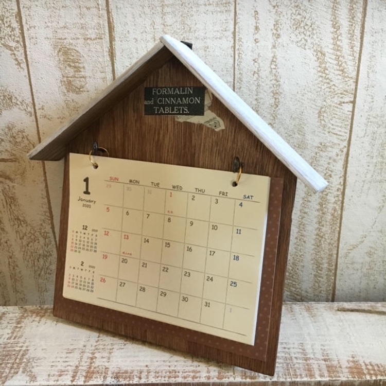 ハンドメイド☆2025年カレンダー♪卓上&壁掛け2wayお家型拍卖