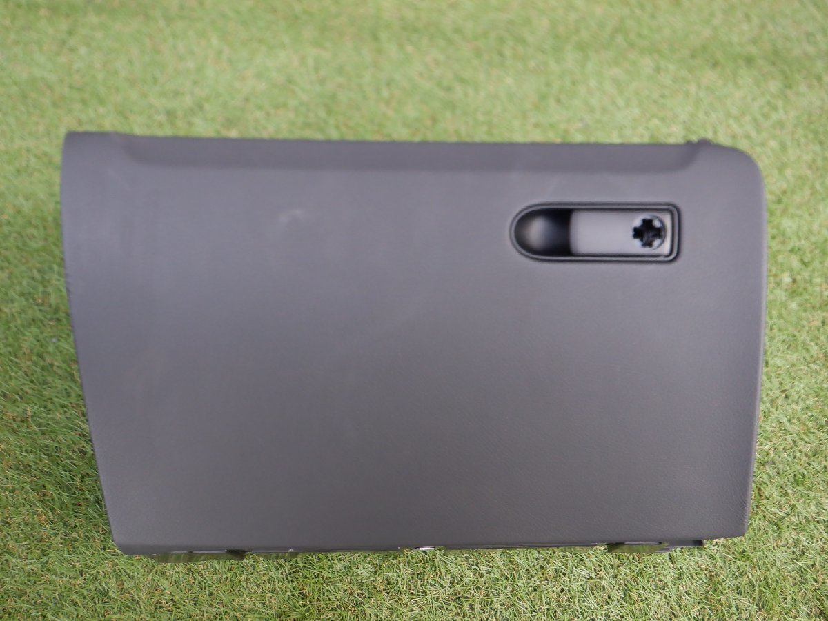 ベンツ純正 W253 X253 GLCクラス ?? グローブボックス グローブBOX A2536809004 m-23-9-88拍卖