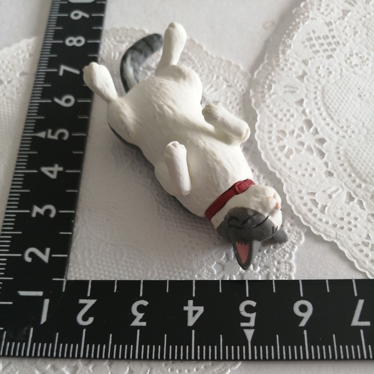 3r0927 ドール用 ペット ねこ ミニチュア 仰向け 動物 バービー ジェニー momoko タミーちゃん リカちゃん ピュアニーモ 1/6ドール拍卖