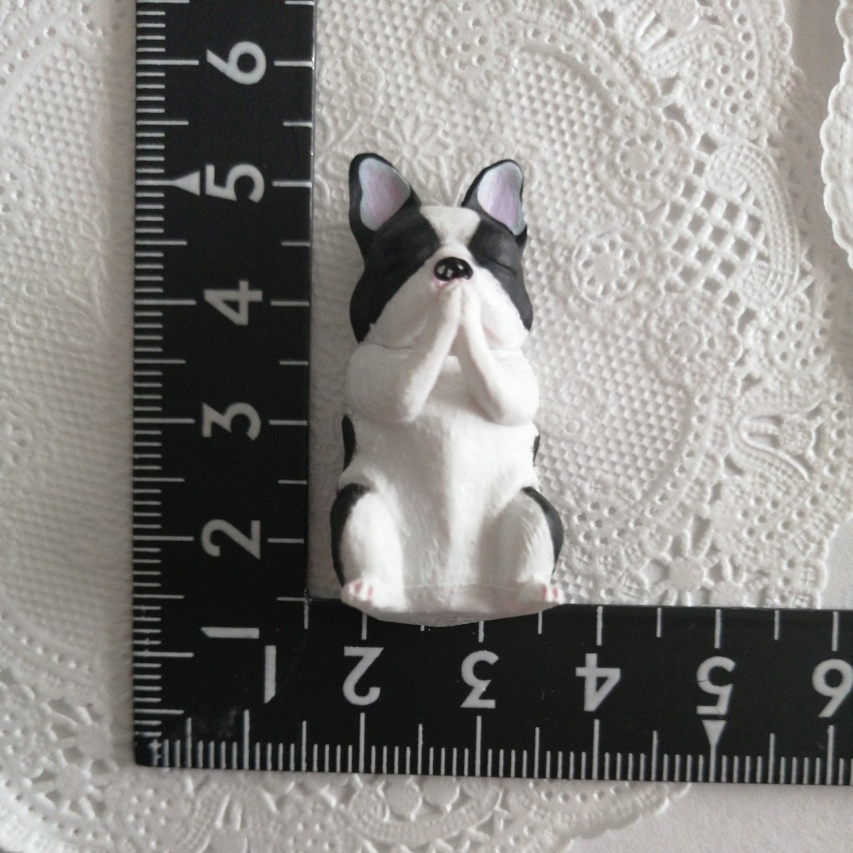 3r927 ドール用 ペット お願い フレンチブルドッグ ミニチュア 犬 バービー ジェニー momoko タミーちゃん リカちゃん 1/6ドール拍卖