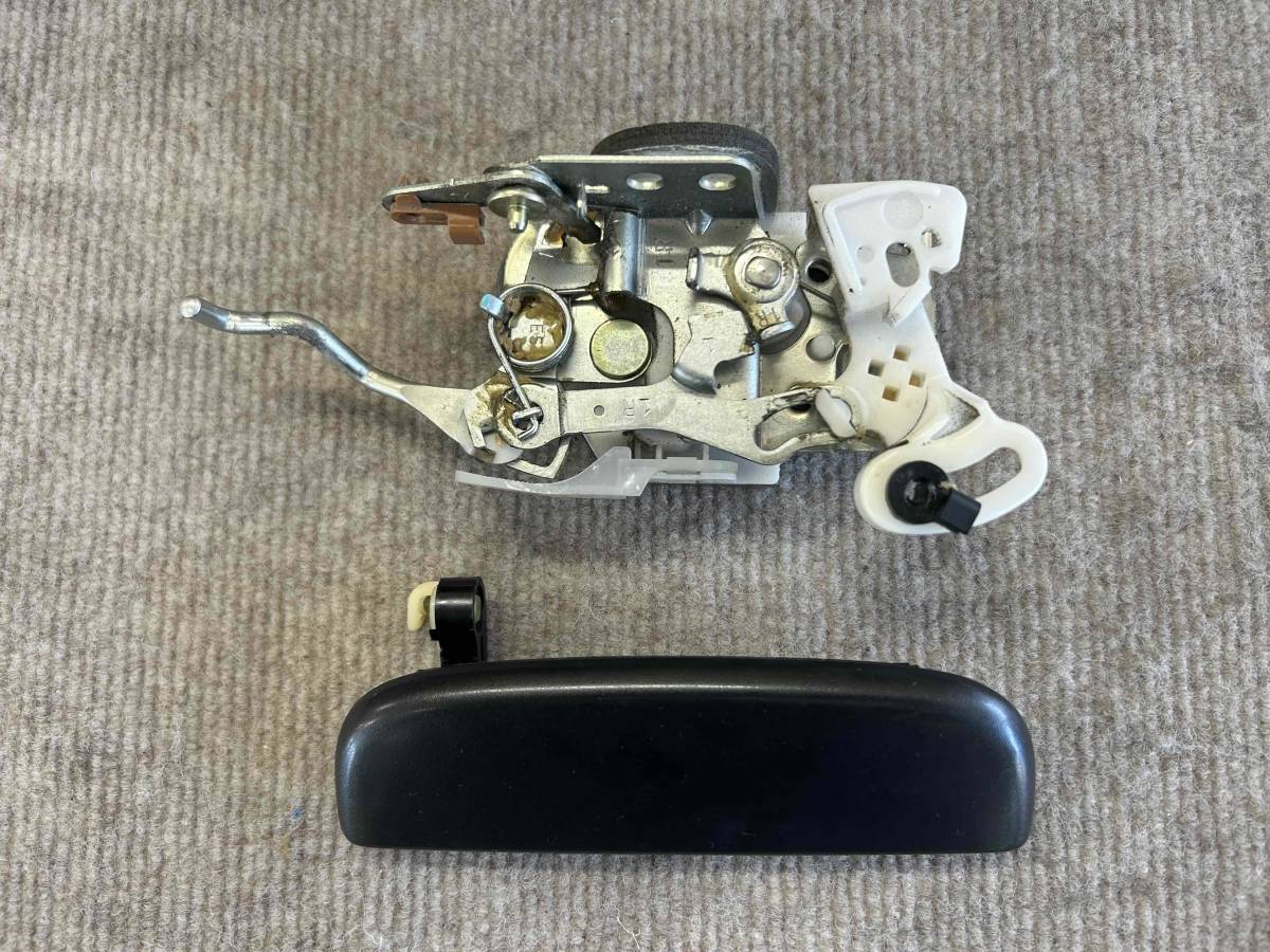 スズキアルト 右ドアアウターハンドル拍卖