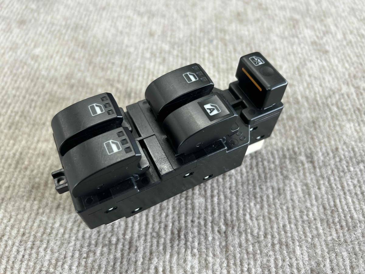 ダイハツ ミラL275S パワーウインドスイッチ拍卖