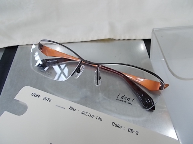 ドゥアンかなりかっこいい眼鏡フレームDUN-2070-BR-3 お洒落拍卖