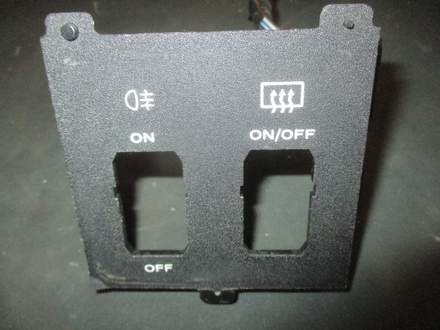 ■クライスラー ジープチェロキー スイッチパネル 中古 55114568 7MX XJ 部品取あり リアフォグランプ オンオフスイッチ デフロスター ■拍卖