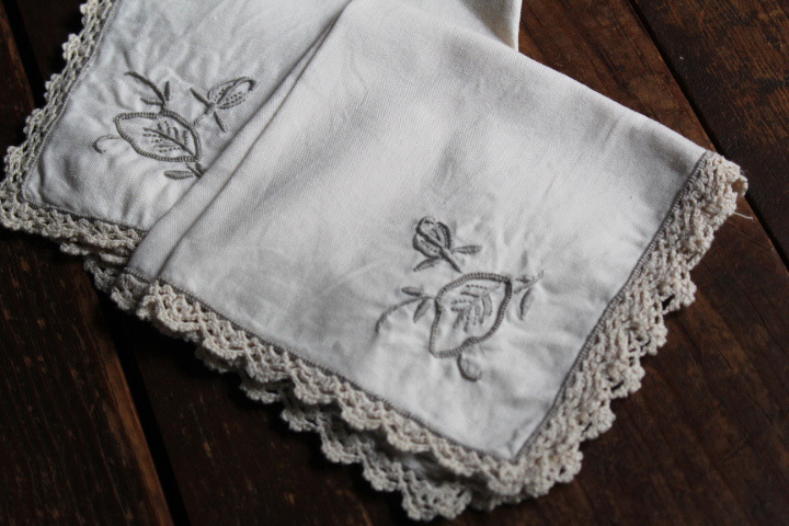 ヴィンテージ【レース 刺繍】ナフキン 2枚 ハンカチ ランチョンマット拍卖