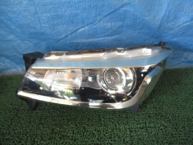 ☆★DAA-MA36S ソリオバンディット ハイブリッド LED 左ヘッドライト★☆拍卖