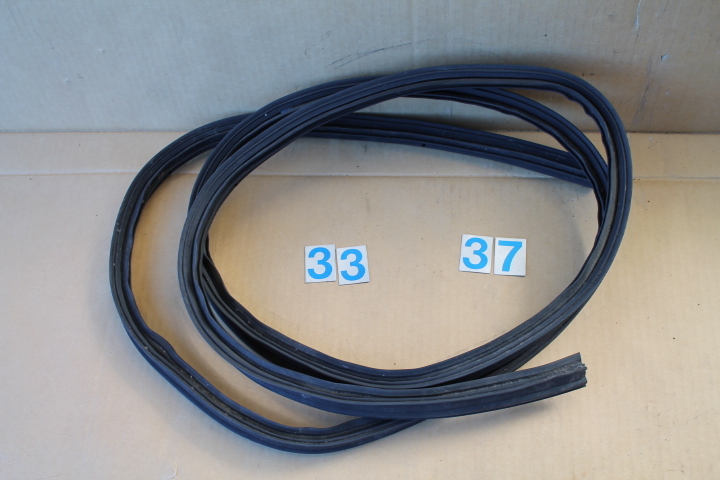 KS-797-33 日産純正 BCNR33 スカイライン GT-R ドアモール拍卖