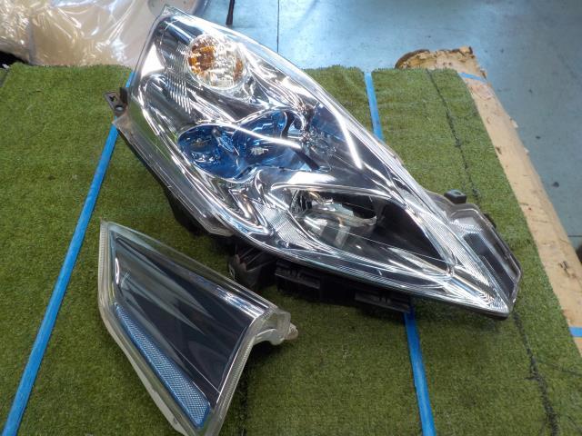 リーフ ZE0 右ヘッドランプASSY K23【個人宅宛発送不可】拍卖