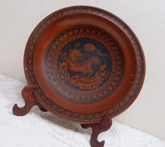 (☆BM)【大処分セール】木製 飾り皿 絵皿 直径42.5㎝ ウォールオブジェ 壁付け レトロ 麒麟 鳳凰 瑞獣 神話 動物 置物 絵皿 大皿 プレート拍卖