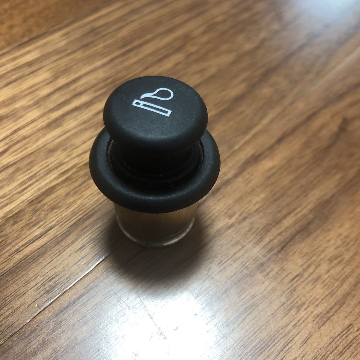 新型 ニッサン ディーゼル クオン シガー プラグ ソケット タバコ 火付 中古 UD コンドル 大型 中型 小型 トラック ジャンク拍卖