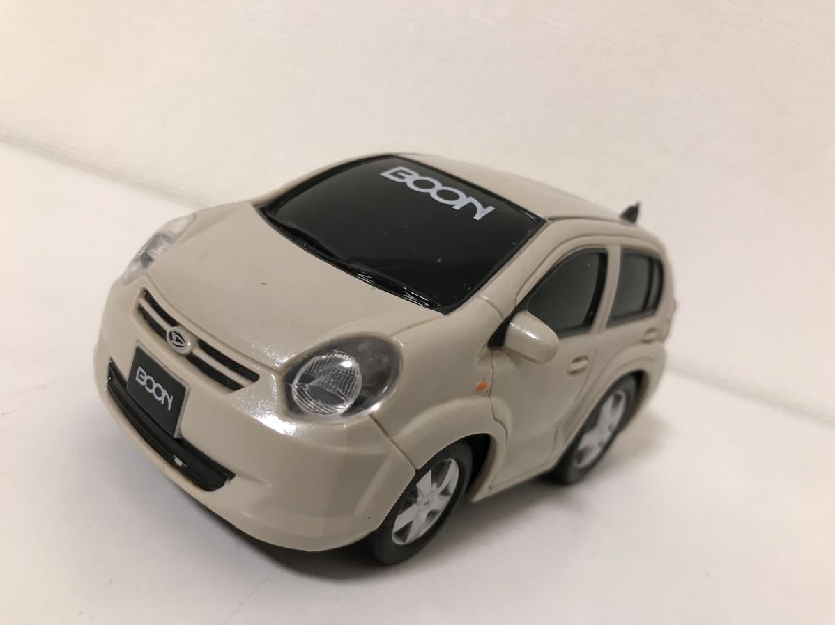 トヨタ ブーン シャンパンメタリックオパール ベージュ系 TOYOTA BOON プルバックカー カラーサンプル拍卖