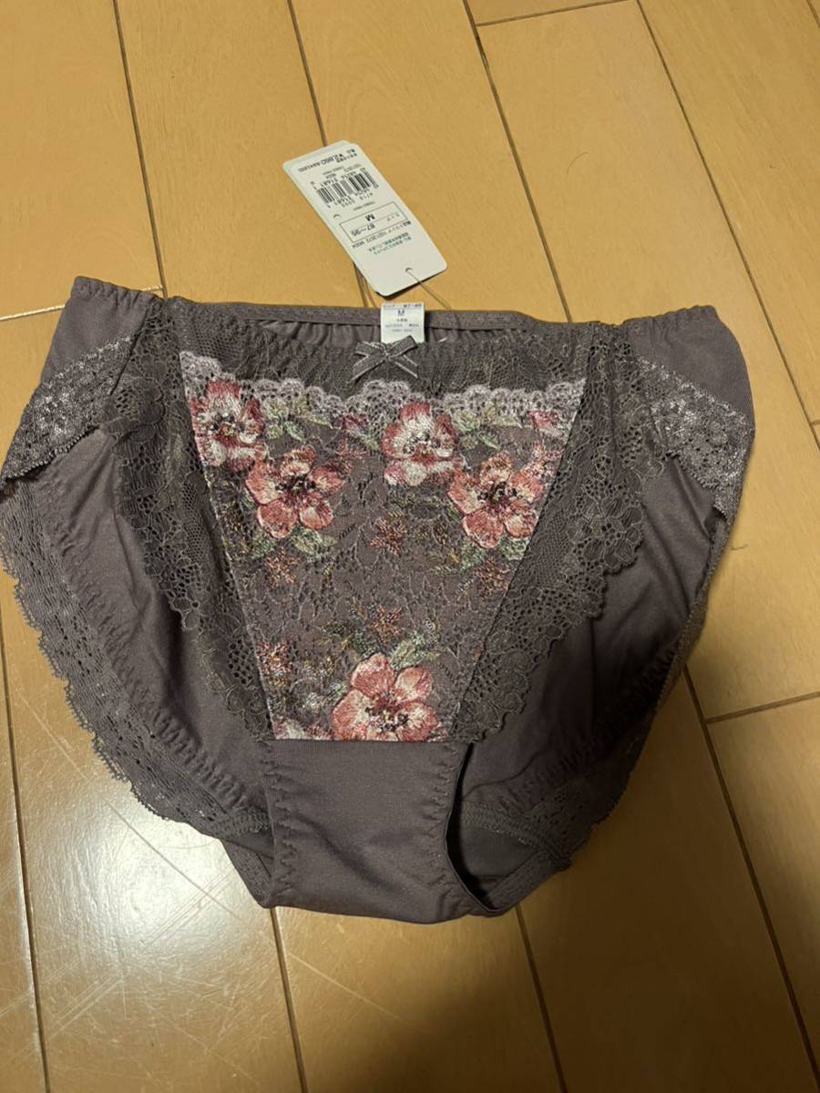 triumph トリンプ 恋するプラ ショーツ こげ茶色 新品未使用です。 Mスタンダード拍卖