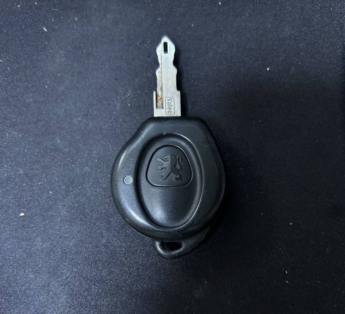 ★★(*'ー')★★送料込み!プジョー/1ボタン/PEUGEOT/リモコンキー/スマートキー/キーレスリモコン/鍵拍卖