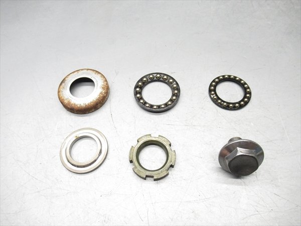 E2R5-0912 ヤマハ タウンメイト90 / T90D ステムナット ベアリング 純正品 【UB02J-009~ 3速セル無 動画有】拍卖