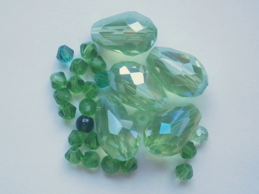 ガラスビーズ★ドロップ★タイプ A★グリーン系★1拍卖