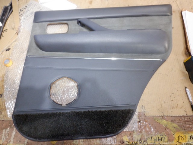 FJ80G ランクル ランドクルーザー 純正 右 リア ドア トリム 内張 43925/H拍卖