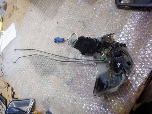 FJ80G ランクル ランドクルーザー 純正 左 リア ドア ロック アクチュエーター 43927/HK拍卖