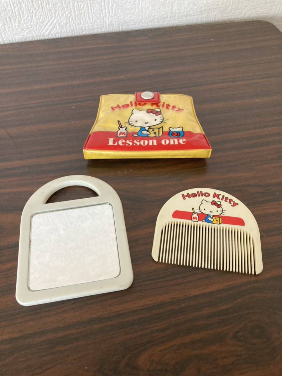 昭和レトロ ! 当時物 サンリオ Hellokitty ミラー くし拍卖