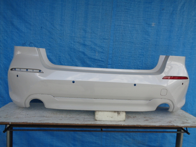 ☆BB130 BMW F40 1シリーズ リアバンパー 白 51127461391拍卖