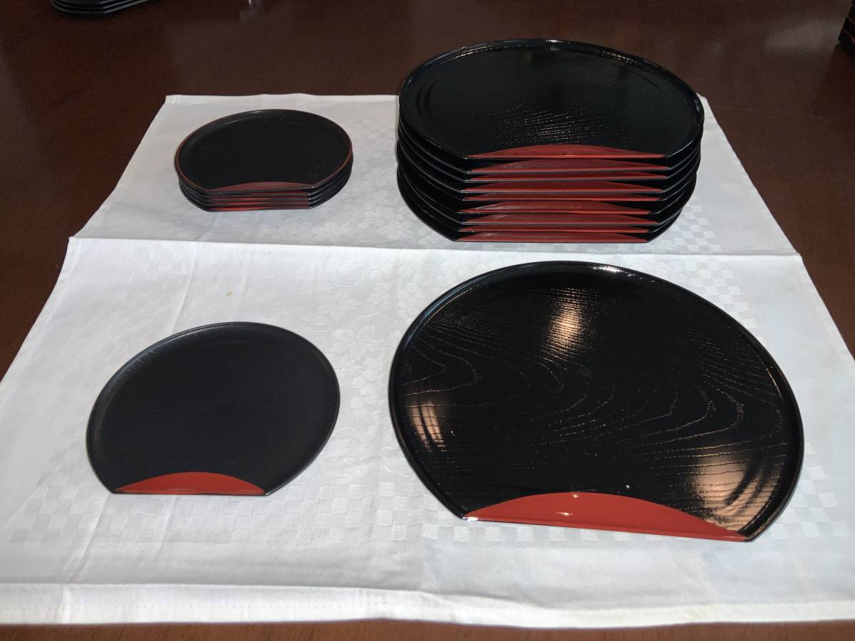 ◇ 菓子器 2種類:小(13.5cm)6枚 / 大(22.5cm)10枚 ◇ 和菓子のおもてなしに如何でしょうか?拍卖