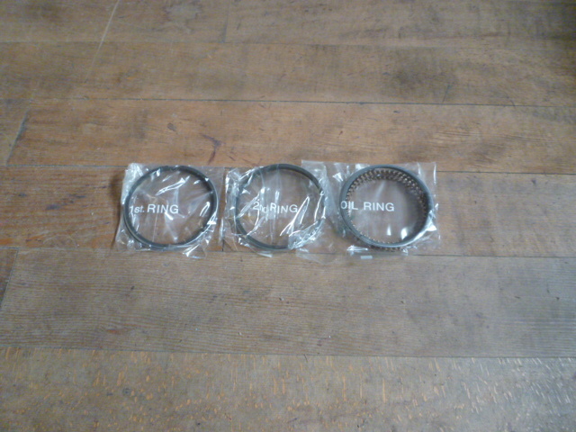 TATE系セリカダルマLBカリーナTTコロナカローラ他ピストンリング新品1台分O/Hにどうぞ2T.3T2TGU.3TU系3TG日本製強度耐久性で安心超希少拍卖