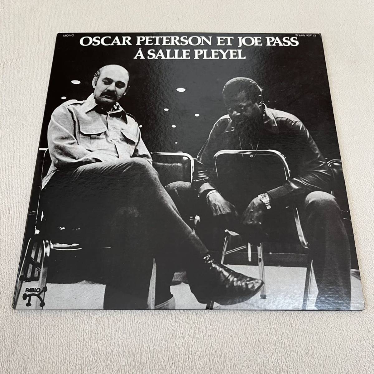 【国内盤】OSCAR PETERSON ET JOE PASS A SALLE PLEYEL オスカーピーターソン&ジョーパス デュオライブ/ MONO MW9071-2 / ライナー有拍卖