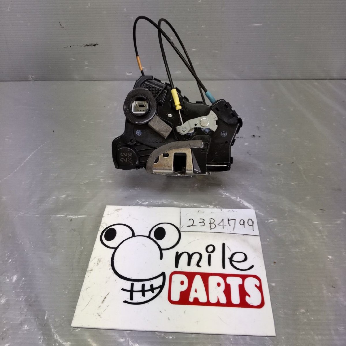 KGC30/KGC35 パッソ 純正 左フロントドアロックソレノイド 1D1-1-4/23B4799*同梱不可拍卖