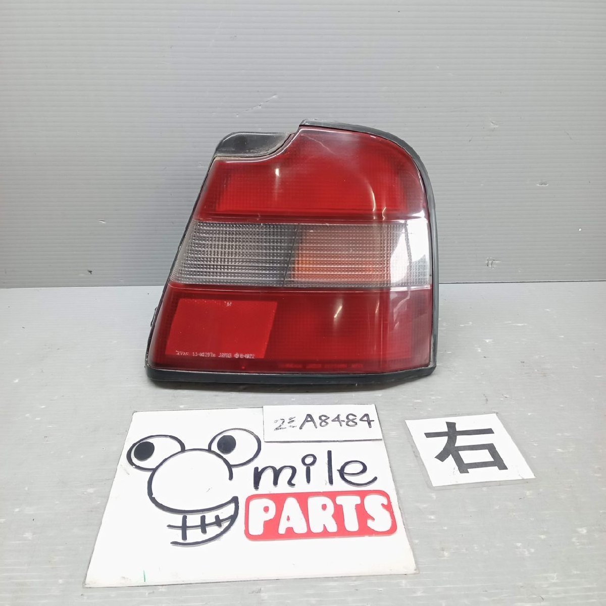 QK30 クルー 純正 右テールランプ 1D5-18-6/23A3484*同梱不可拍卖