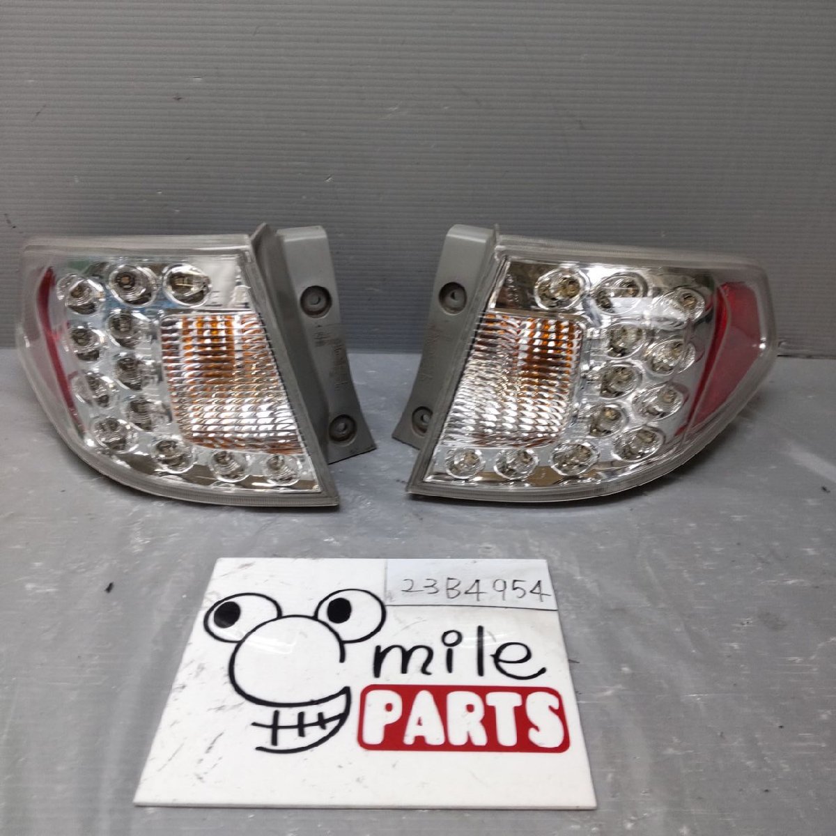 GH2 インプレッサ 純正 左右テールランプ 1D5-24-1/23B4954*同梱不可拍卖