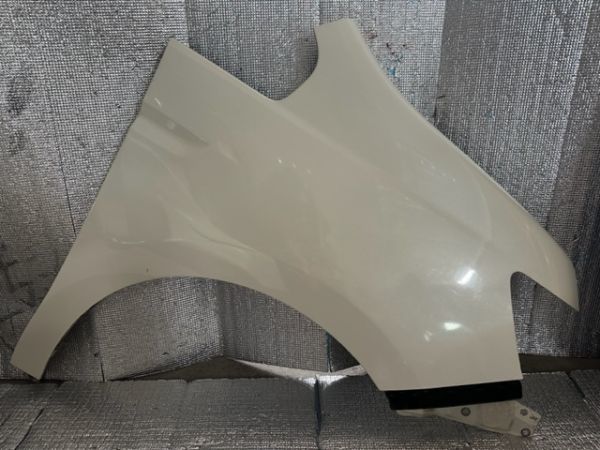 ホンダ HONDA ステップワゴン RK5 純正 フェンダー パネル NH624P 右 R 白 ホワイト パール No.2394拍卖